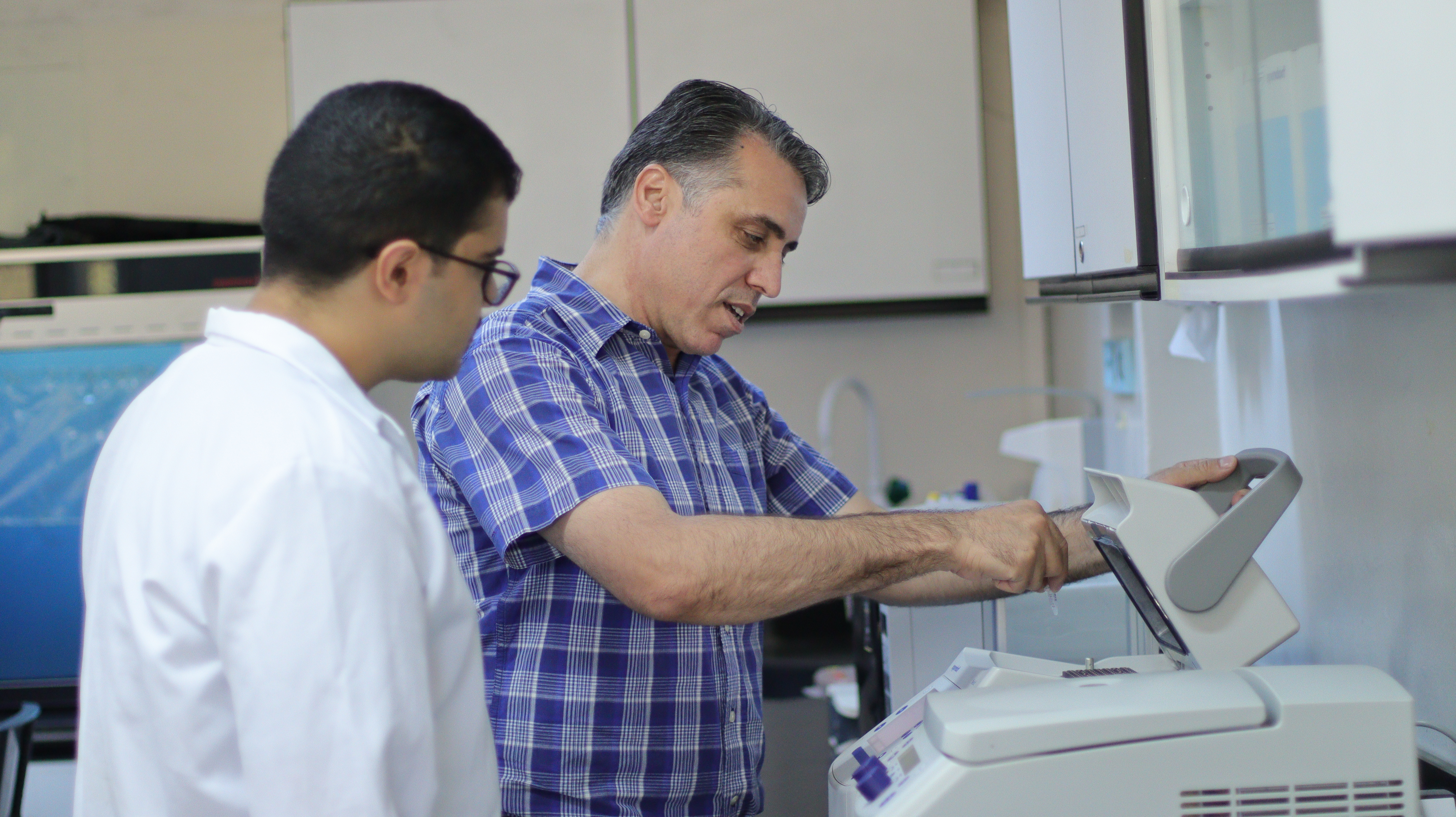 مختبر الجينوم 9